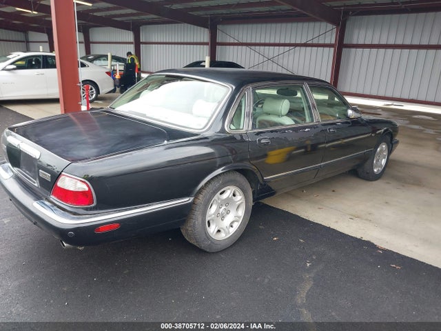 2001 JAGUAR XJ8 SAJDA24C21LF36922 Photo 3