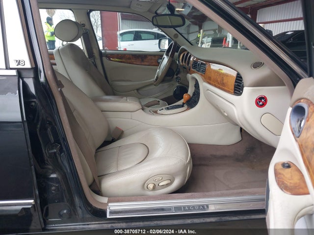 2001 JAGUAR XJ8 SAJDA24C21LF36922 Photo 4