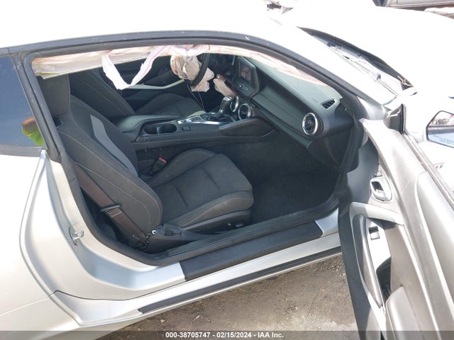 Chevrolet Camaro 1lt 2017 1G1FB1RSXH0152452 Image 5
