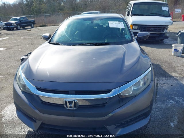 Honda Civic Lx 2018 2HGFC2F59JH596319 Image 12