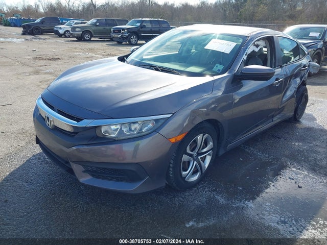 Honda Civic Lx 2018 2HGFC2F59JH596319 Image 2