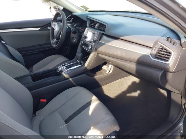 Honda Civic Lx 2018 2HGFC2F59JH596319 Image 5