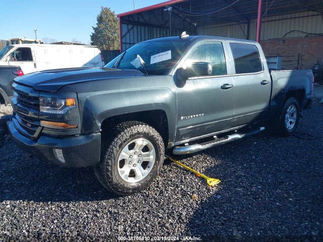Chevrolet Silverado 1500 2lt 2018 3GCUKREC0JG462347 Image 2