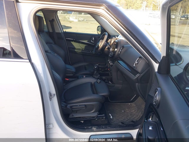 2017 MINI COUNTRYMAN WMZYT5C37H3E18775 Photo 4