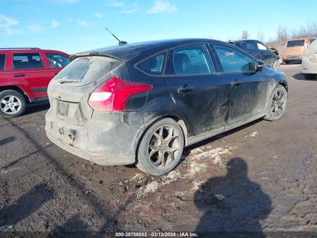 Ford FOCUS SE 2014 1FADP3K2XEL201932 Image 4