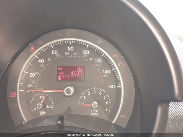 2010 VOLKSWAGEN NEW BEETLE 2.5L VIN: 3VWPG3AG1AM019255