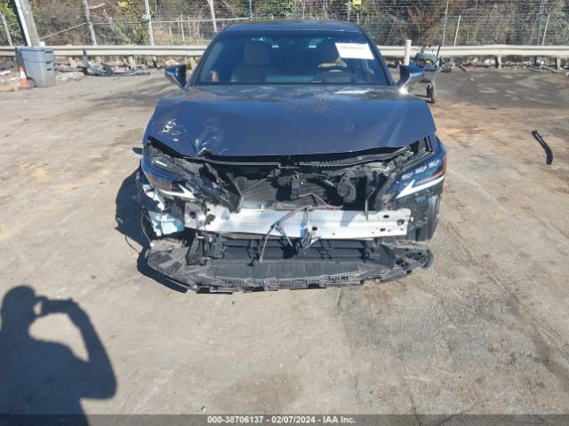 58AF21B13LU011284 Lexus Es 300h Ultra Luxury