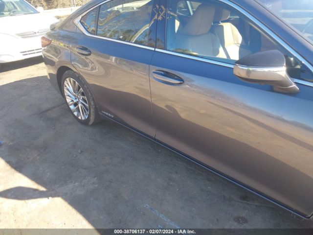 58AF21B13LU011284 Lexus Es 300h Ultra Luxury