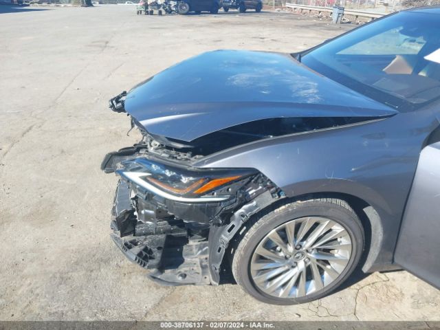 58AF21B13LU011284 Lexus Es 300h Ultra Luxury