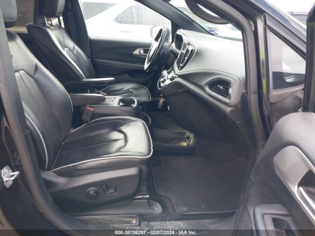 2018 CHRYSLER PACIFICA 2C4RC1GG8JR361877 Photo 4