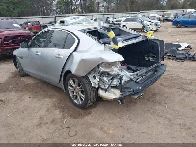 2017 JAGUAR XE SAJAD4BN4HA968649 Photo 2