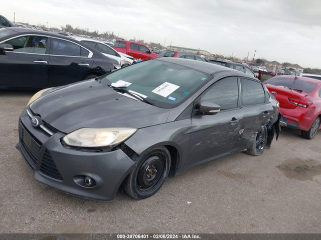 Ford FOCUS SE 2014 1FADP3F28EL168570 Image 2