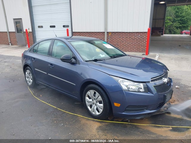 2014 1G1PA5SHXE7152614 main image