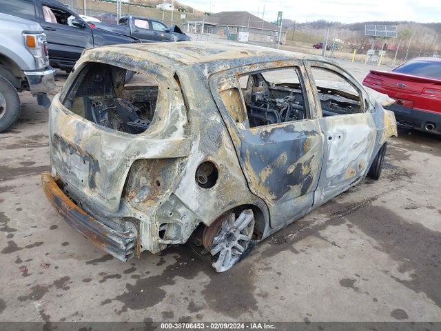 Chevrolet Sonic Lt Auto 2014 1G1JC6SH9E4156483 Image 4