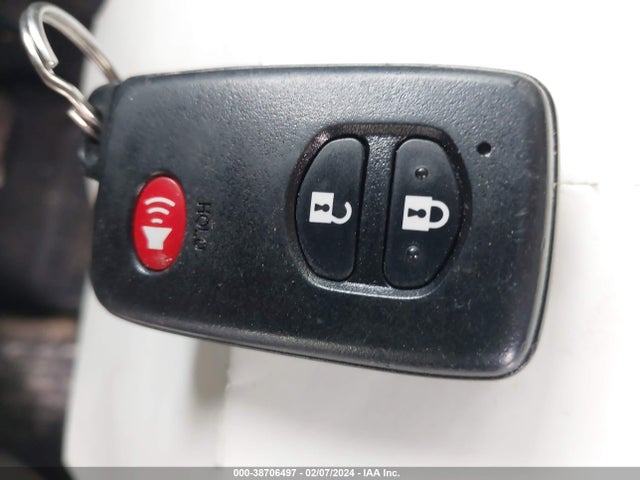 Toyota Prius V Four 2015 JTDZN3EU0FJ036604 Image 11