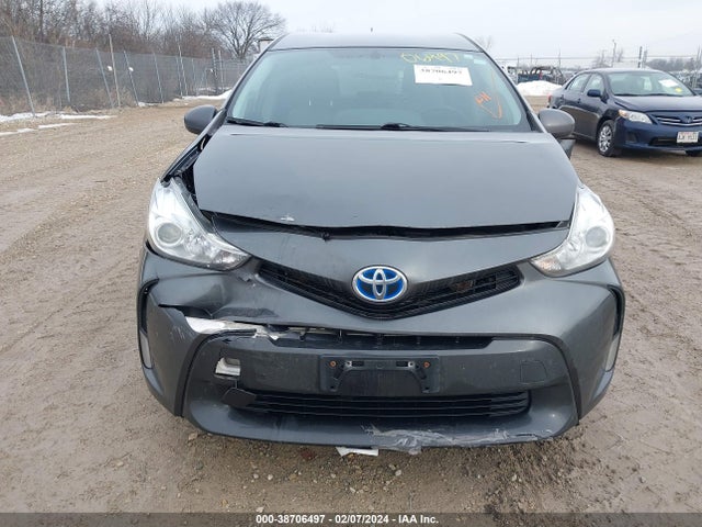 Toyota Prius V Four 2015 JTDZN3EU0FJ036604 Image 13