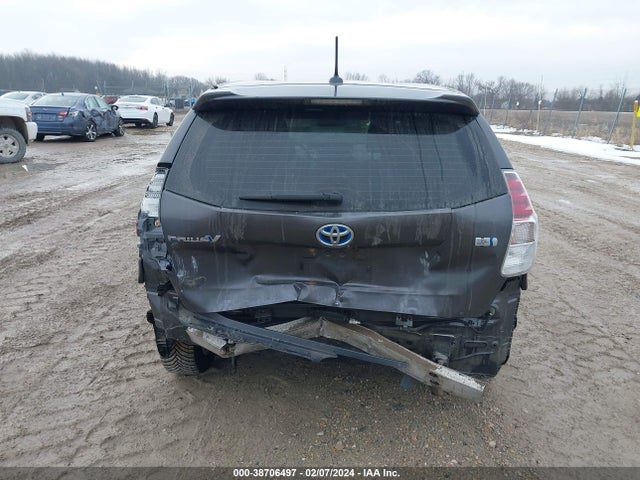Toyota Prius V Four 2015 JTDZN3EU0FJ036604 Image 17