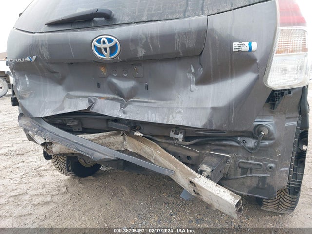 Toyota Prius V Four 2015 JTDZN3EU0FJ036604 Image 18