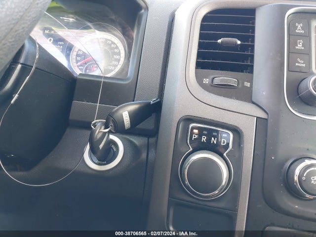 RAM 1500 Classic Express  4x2 5'7 Box 2019 1C6RR6KG5KS571492 Image 11