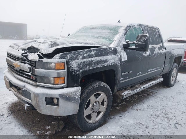 Chevrolet Silverado 2500hd Ltz 2015 1GC1KWEG8FF100800 Image 2