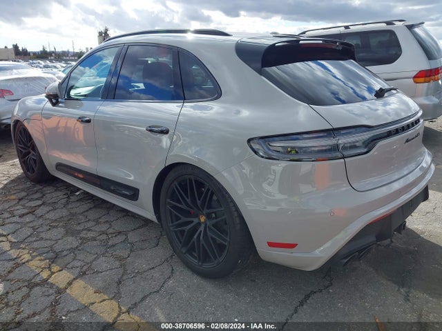 2023 PORSCHE MACAN WP1AF2A55PLB55921 Photo 2