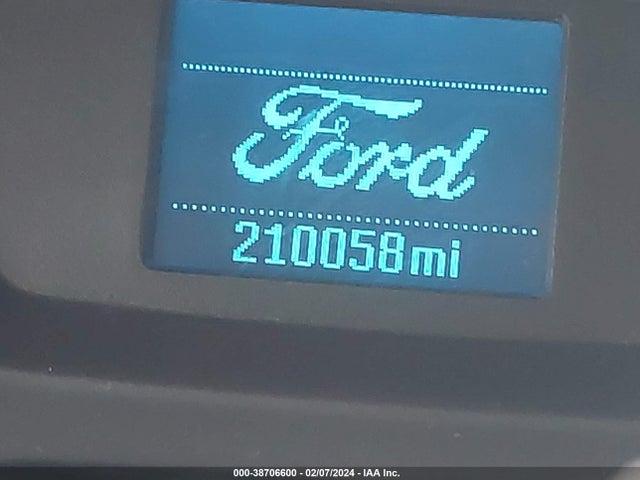 Ford Transit-150 2017 1FTYE1ZM5HKA15688 Image 7