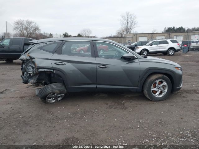 5NMJACAEXNH025542 Hyundai TUCSON SE