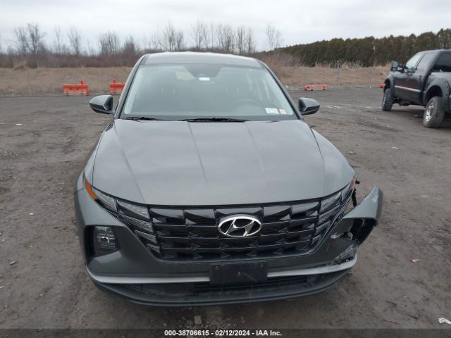 5NMJACAEXNH025542 Hyundai TUCSON SE