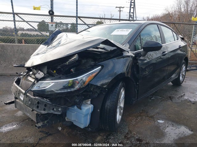 Chevrolet CRUZE LT 2019 1G1BE5SM2K7123759 Image 2