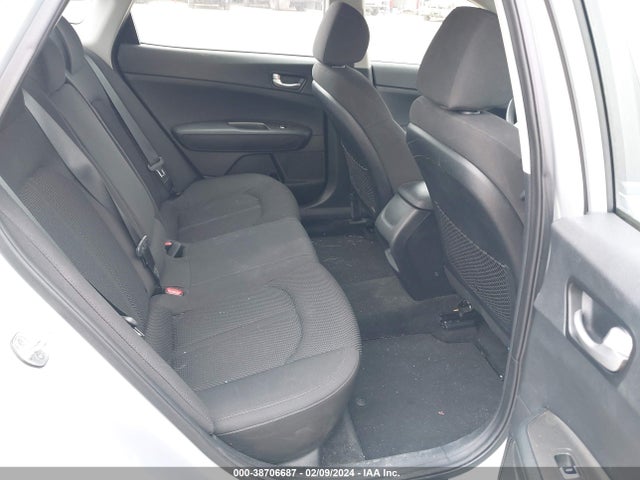 KIA Optima Lx 2019 5XXGT4L31KG300814 Image 8