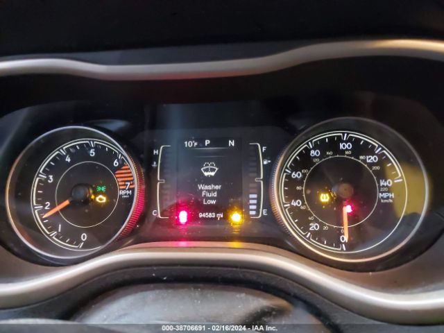 1C4PJMCB8JD509411 Jeep Cherokee Latitude 4x4