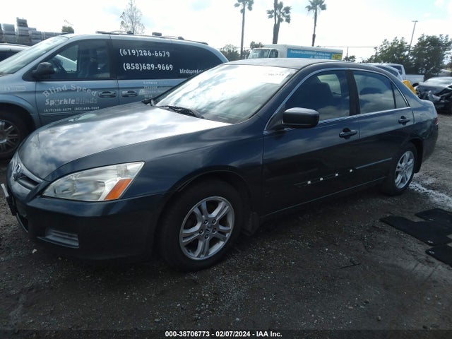 2007 HONDA ACCORD 2.4 SE VIN: JHMCM56367C013939
