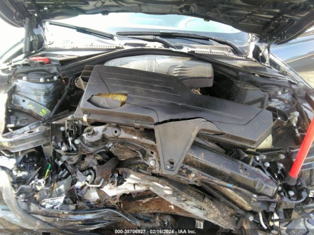WBA8E1G32HNU17951 BMW 320i