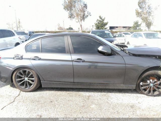 WBA8E1G32HNU17951 BMW 320i