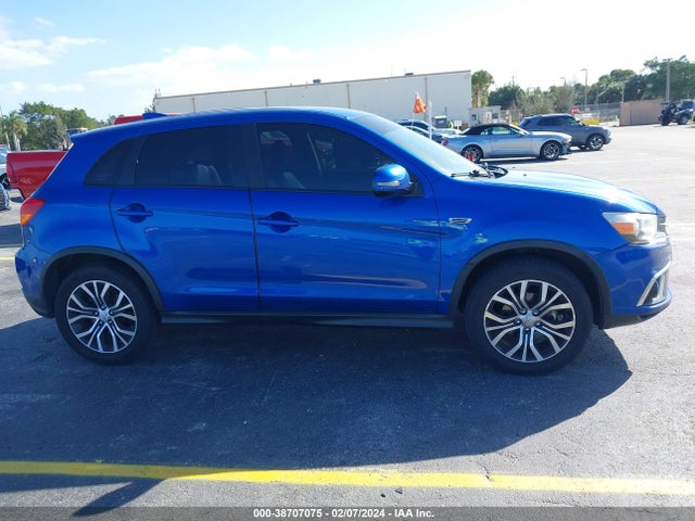 2018 MITSUBISHI OUTLANDER SPORT 2.4 SE VIN: JA4AP3AWXJZ035656