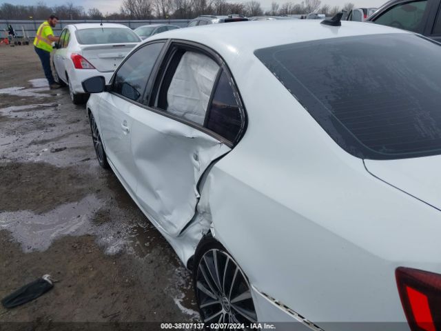3VWD17AJ4HM387219 Volkswagen Jetta 1.8t Sport
