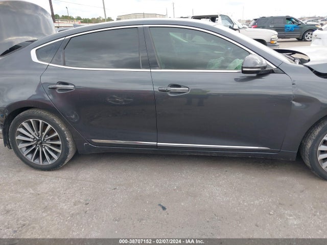 KIA Cadenza Premium 2018 KNALB4J17J5097219 Image 14