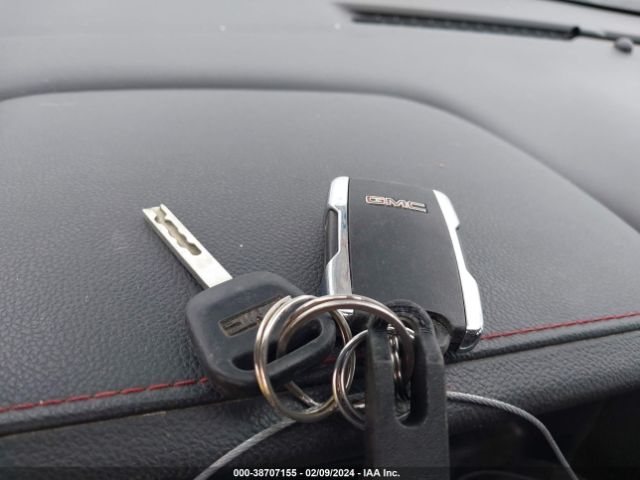 3GTU2VEC7EG444393 GMC Sierra 1500 Slt