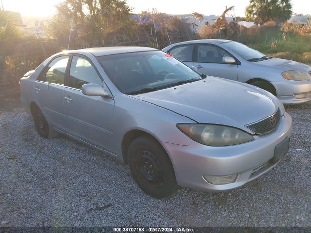 2005 TOYOTA CAMRY SE VIN: 4T1BE30K25U077820