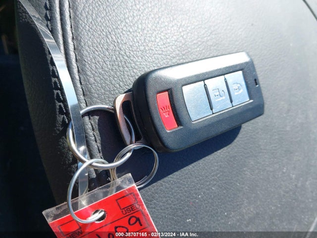 JA4AD3A35GZ018786 Mitsubishi Outlander Se