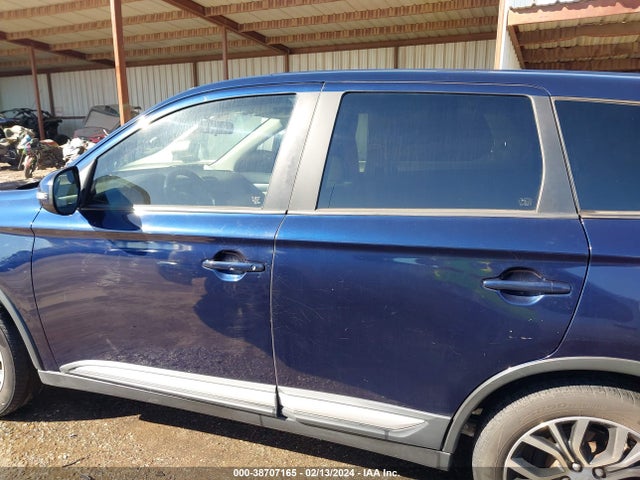 JA4AD3A35GZ018786 Mitsubishi Outlander Se