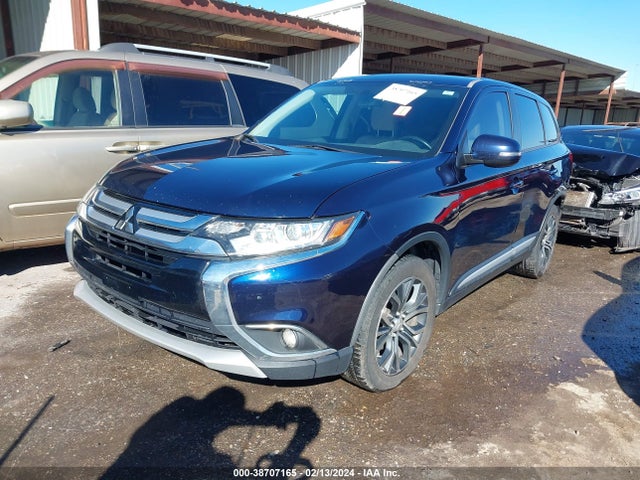 JA4AD3A35GZ018786 Mitsubishi Outlander Se