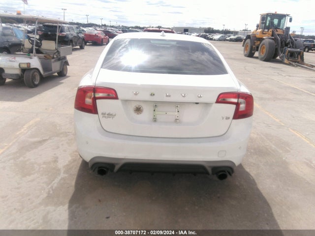 Volvo S60 T5 Dynamic 2017 YV126MFLXH2434257 Image 16