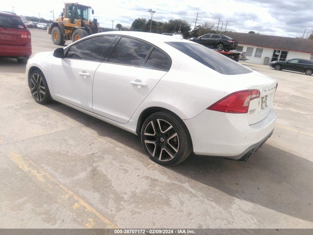 Volvo S60 T5 Dynamic 2017 YV126MFLXH2434257 Image 3