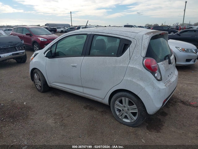 Chevrolet Spark Ls Cvt 2015 KL8CB6S93FC800037 Image 3
