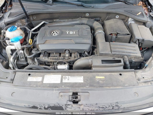 1VWGT7A37HC002293 Volkswagen Passat 1.8t Se