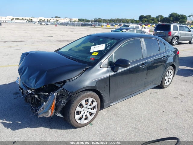 Toyota COROLLA LE 2022 JTDEPMAE9NJ193656 Image 2