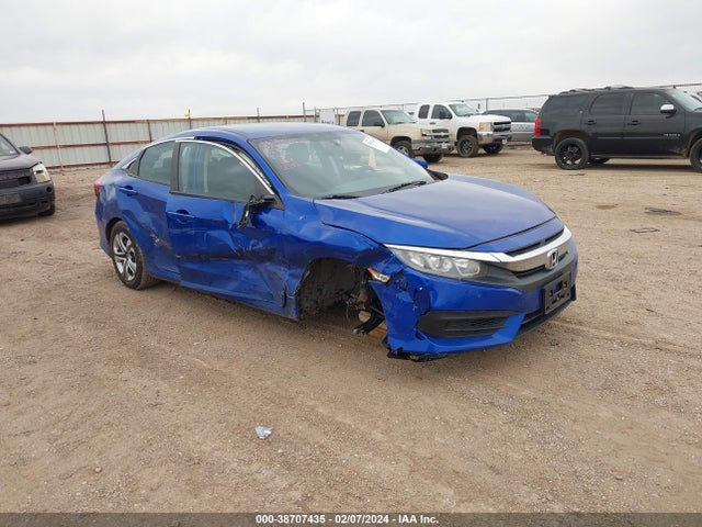 Honda Civic Lx 2018 2HGFC2F5XJH588438 main image