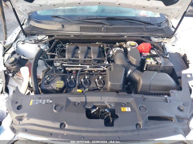 Ford TAURUS SE 2018 1FAHP2D89JG134322 Image 10