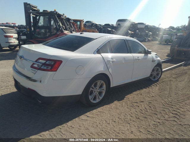 Ford TAURUS SE 2018 1FAHP2D89JG134322 Image 4